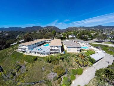 Main picture of 17020 W Sunset Blvd