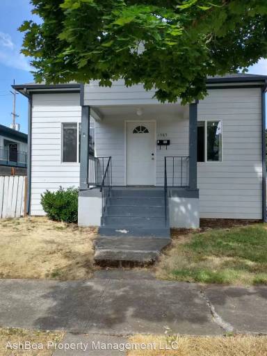 Main picture of 1385 4th St NE