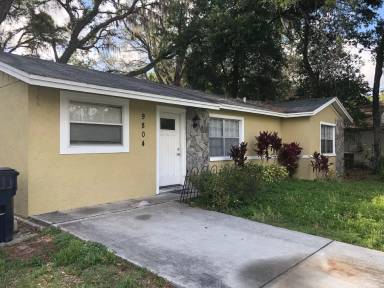 Main picture of 9804 N Elmer St