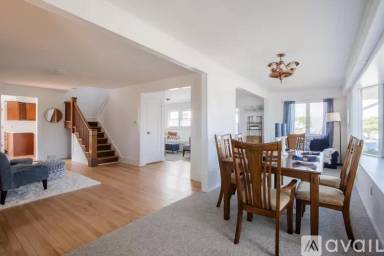 Main picture of 213 Lake Ter