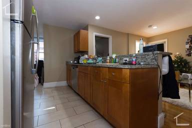Main picture of 328 Saint Paul St