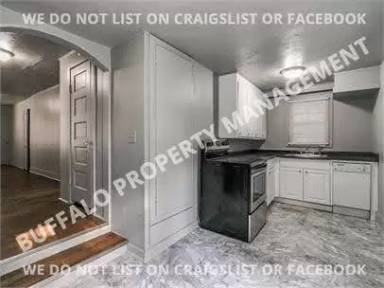 Main picture of 1161 N McKinley Ave