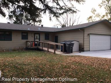 Main picture of 327 Brook Ave