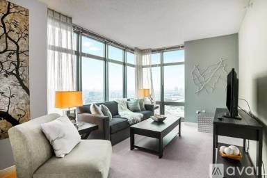 Main picture of 511 N McClurg Ct