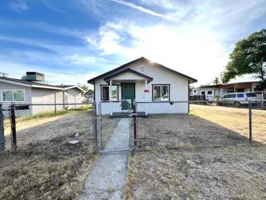 Main picture of 2211 Berkeley St