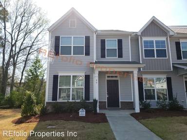 Main picture of 102 Harvest Oaks Ln