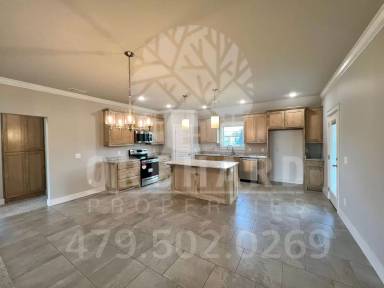 Main picture of 1901 E Hudson Dr