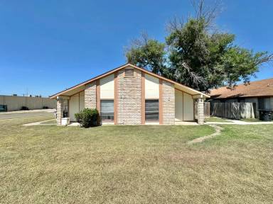 Main picture of 2101 Robert E Lee Dr