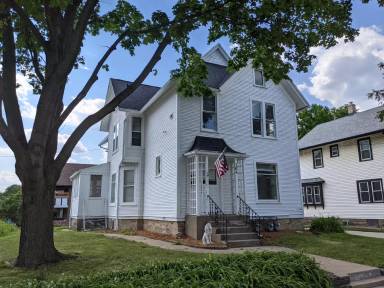 Main picture of 204 Summit St