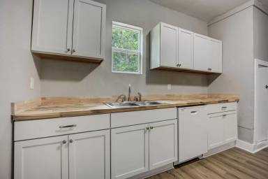 Main picture of 1713 N D St