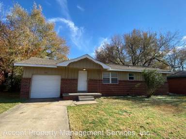 Main picture of 1019 N Hickory Ave