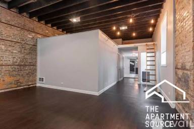 Main picture of 1952 W 22nd Pl