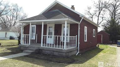 Main picture of 819 E Battell St