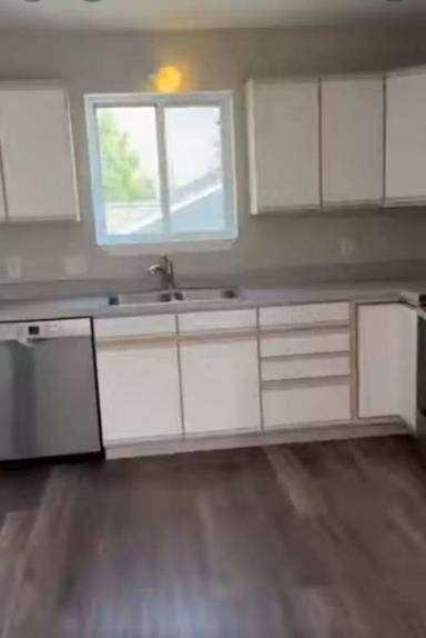 Main picture of 1103 W Park Ave