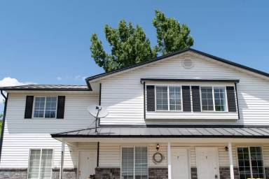 Main picture of 137 S 400 W