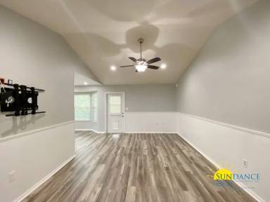 Main picture of 2991 Windsor Cir