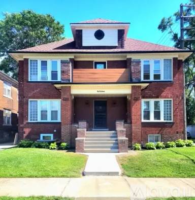 Main picture of 2343 Clements St