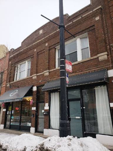 Main picture of 3311 W Fullerton Ave