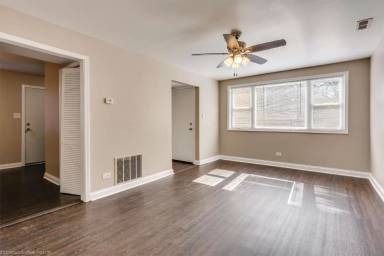 Main picture of 8237 S Drexel Ave