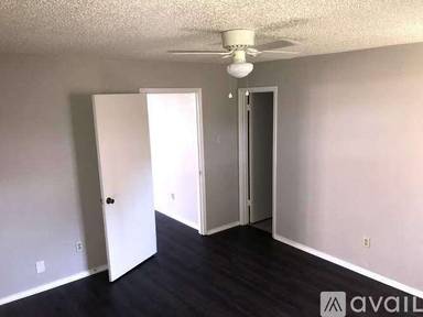 Main picture of 106 W Hoover Ave