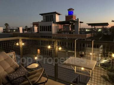 Main picture of 1331 S Flores St