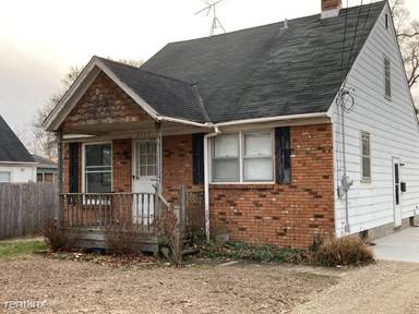 Main picture of 2455 Donahue Ct SW