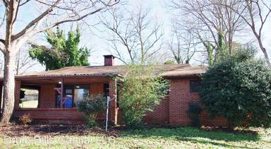 Main picture of 1970 Columbia Dr