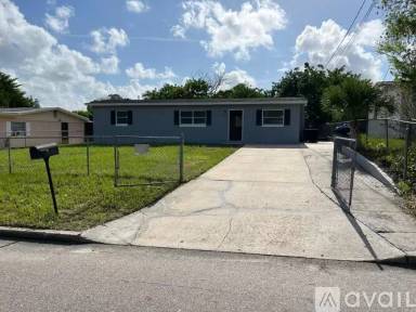 Main picture of 329 N Hart Blvd