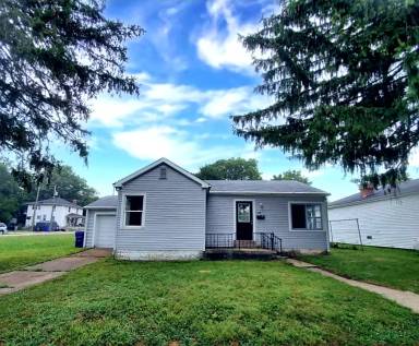 Main picture of 704 E Walnut St
