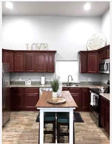 Main picture of 2832 3rd St