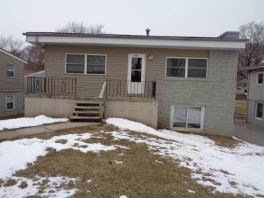 Main picture of 2530 1/2 Wayne St