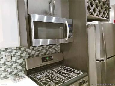 Main picture of 835 Meridian Ave