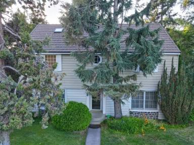 Main picture of 505 NW Broadway St