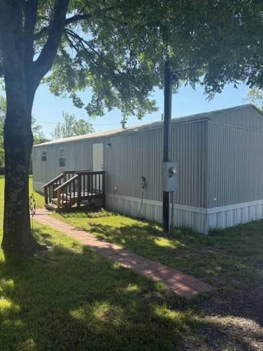 Main picture of 139 E Military Rd