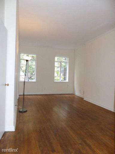 Main picture of 129 E 80th St