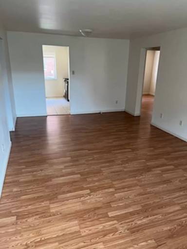 Main picture of 9921 Sloane Sq