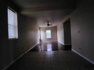 Main picture of 7014 S Sangamon St