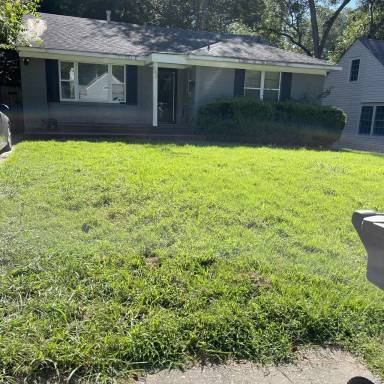 Main picture of 646 S Graham St