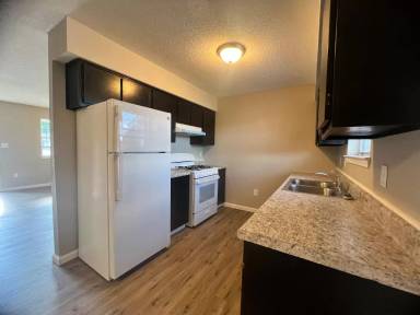 Main picture of 409 E Woodward St