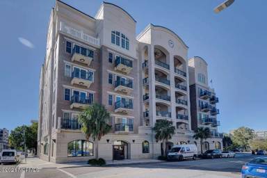Main picture of 124 Walnut Street Apt 501