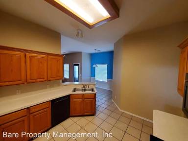 Main picture of 400 Tecumseh Ridge Ct