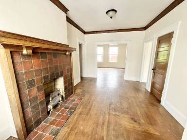 Main picture of 1612 Quarrier St
