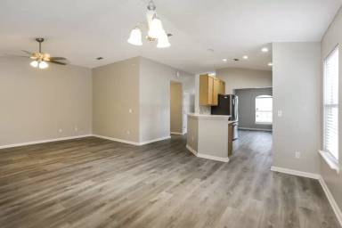 Main picture of 9003 Fallsmill Dr