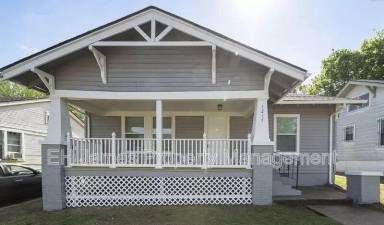 Main picture of 1217 N Main St