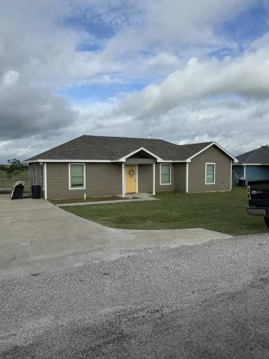 Main picture of 121 Quail Meadows Dr