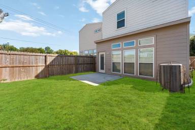 Main picture of 7902 Parnell St