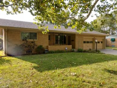 Main picture of 2131 S Chautauqua Ave