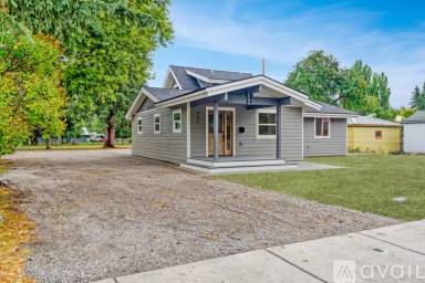 Main picture of 921 Columbia Ave