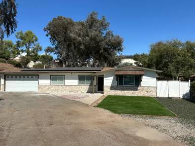 Main picture of 13227 Beechtree St