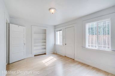 Main picture of 3707 Carrington St